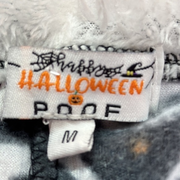 Happy Halloween Poof Skull & Crossbones Zippered Hooded Loungewear PJ Onsie Med - Picture 7 of 12